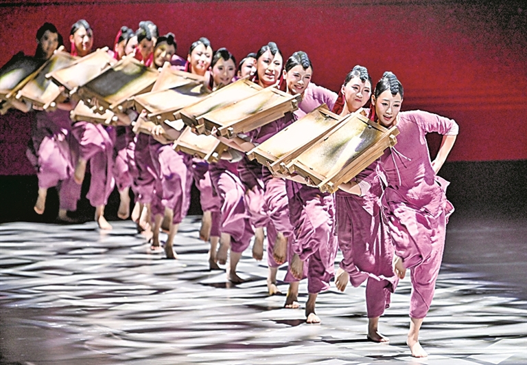新时代文艺镌刻不朽人民史诗 新时代文艺镌刻不朽人民史诗