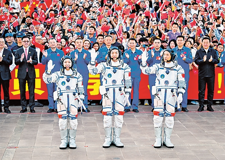 新时代新征程上的光影瞬间 新时代新征程上的光影瞬间