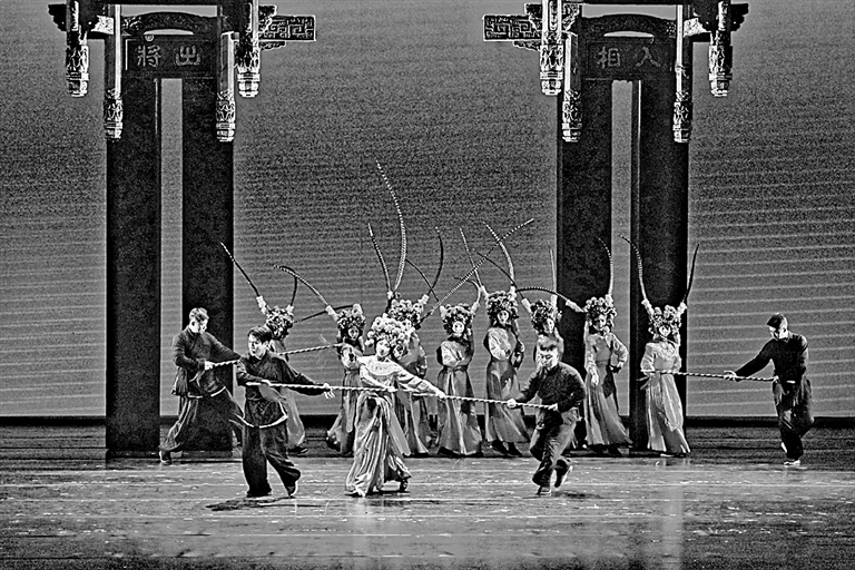 让话剧“长”在土地上——中国话剧中的地方文化书写 让话剧“长”在土地上——中国话剧中的地方文化书写