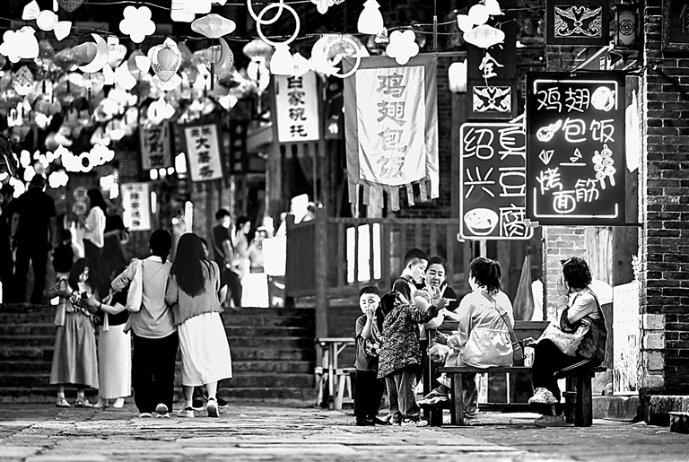 夏日消费市场活力持续释放 夏日消费市场活力持续释放