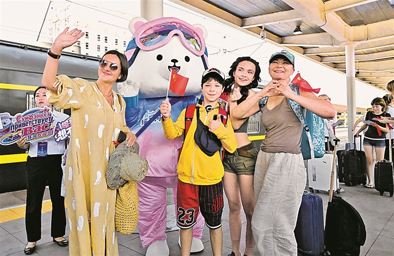 【文旅观察】铁旅牵手 奔赴山河盛景 【文旅观察】铁旅牵手 奔赴山河盛景