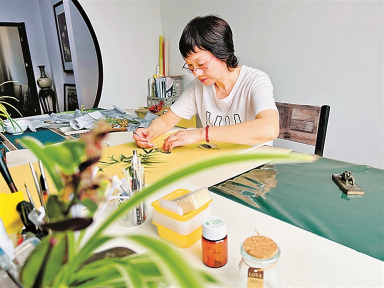 【山河遗珍】河南汝南麦草画:指尖生花 点“草”成金 【山河遗珍】河南汝南麦草画:指尖生花 点“草”成金