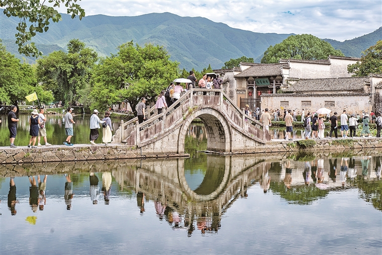 游人如织