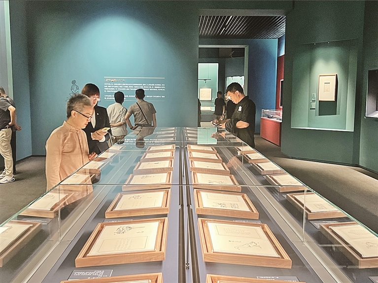 丰子恺《护生画集》全六册首度合璧展出:以笔墨温柔守护生命之美 丰子恺《护生画集》全六册首度合璧展出:以笔墨温柔守护生命之美