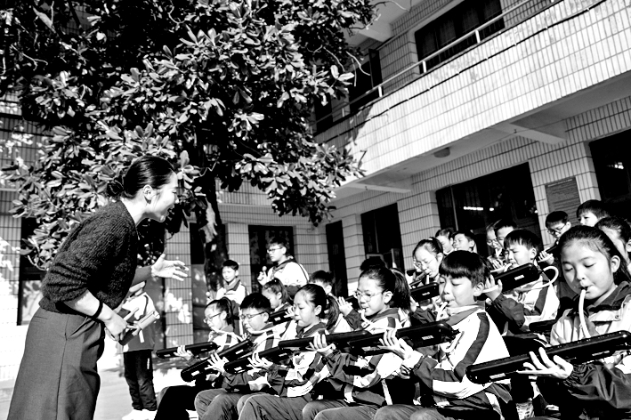 推动教育强国建设 服务人口高质量发展 推动教育强国建设 服务人口高质量发展