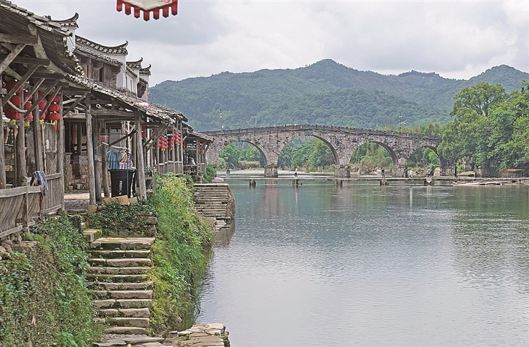 从“看风景”到“读文化”——透过新疆看“访古游”升温 从“看风景”到“读文化”——透过新疆看“访古游”升温
