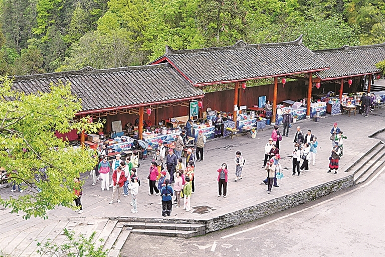 【美丽乡村】十八洞村讲述蝶变故事 【美丽乡村】十八洞村讲述蝶变故事