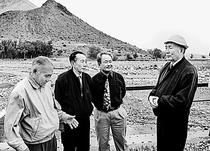 纵马行吟远 天山翰墨新——卫拉特文史游牧者丹碧