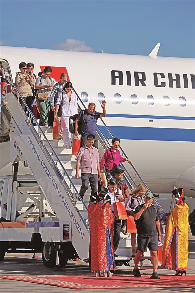 C919圆满完成首次国际商业航班飞行