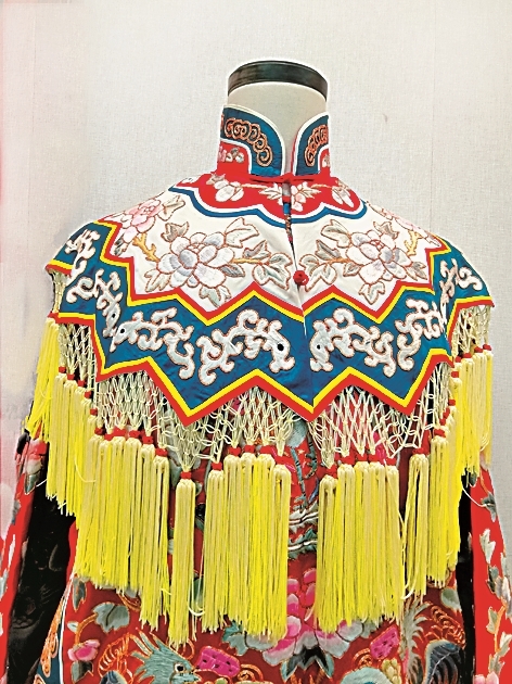 读懂传统戏服图案中的文化密码 读懂传统戏服图案中的文化密码
