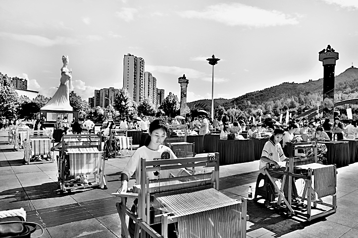 千年非遗“织”出时代新景 千年非遗“织”出时代新景