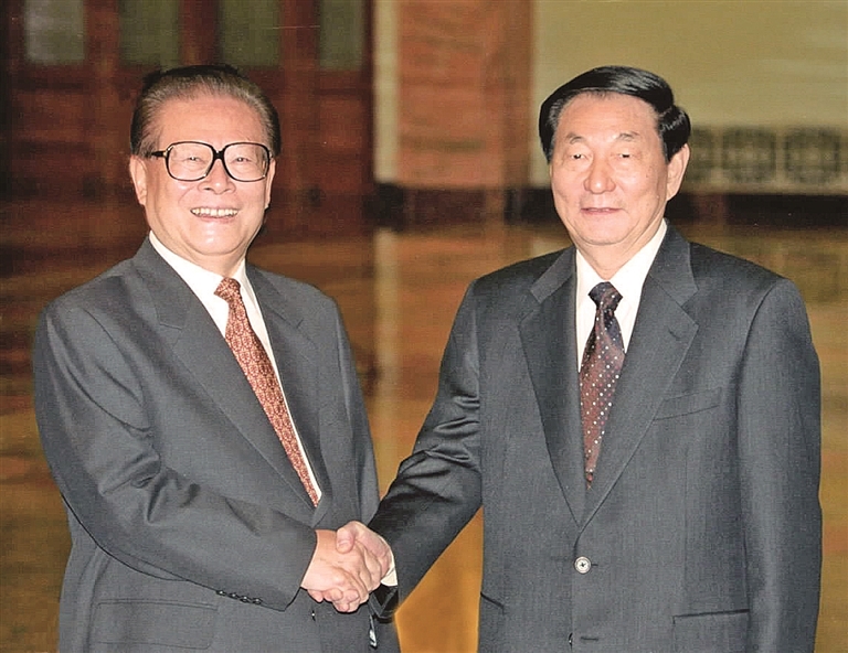 朱镕基同志生平