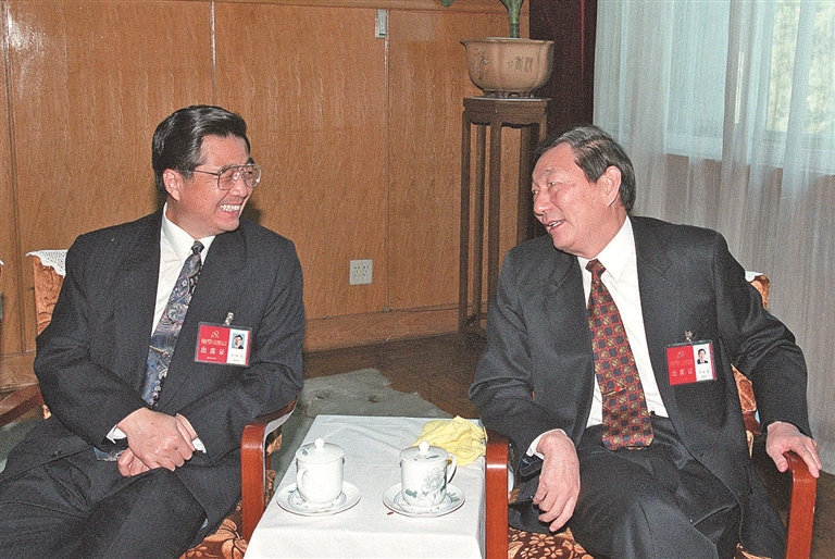朱镕基同志生平