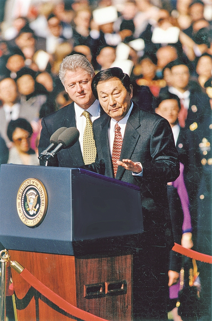 朱镕基同志生平