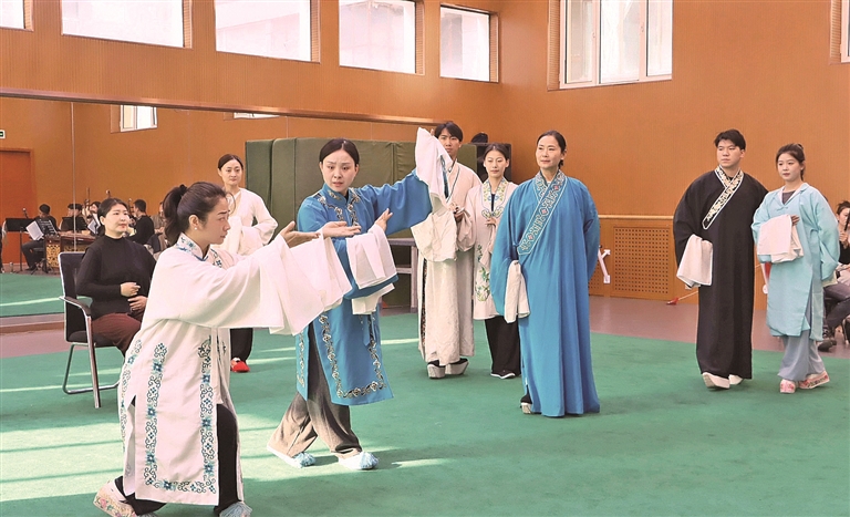 多地为戏曲保护传承立法——法治守护 戏韵流芳 多地为戏曲保护传承立法——法治守护 戏韵流芳