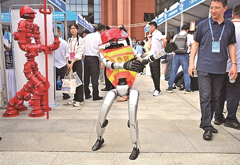 “核心抓手始终是办学质量”