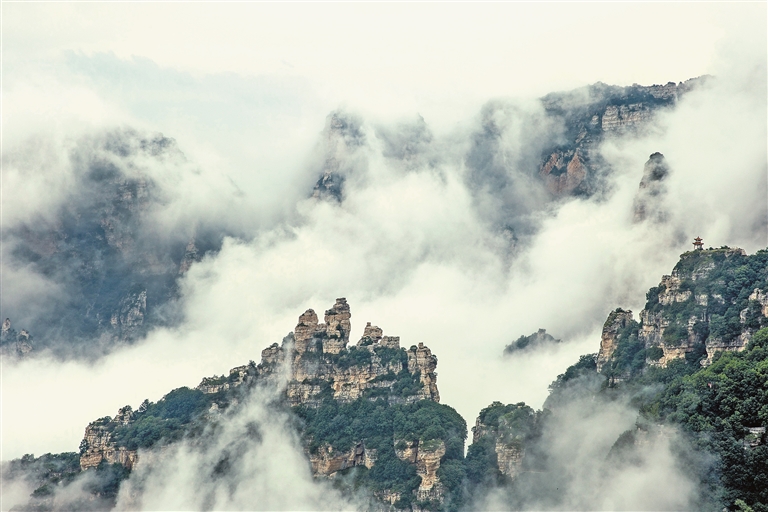 河北白石山世界地质公园 云海浮太行 万峰立涞源 河北白石山世界地质公园 云海浮太行 万峰立涞源
