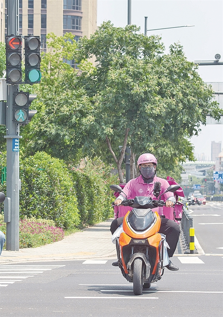 以更完善的法治，护佑亿万人平安出行——聚焦道路交通安全法首次系统性“大修”