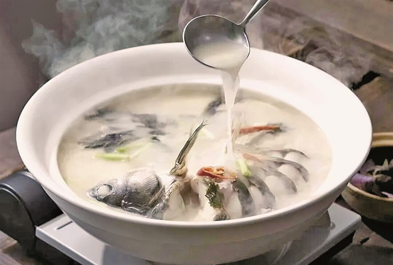 浙江衢州:开化清水鱼,鲜脱眉毛咯! 浙江衢州:开化清水鱼,鲜脱眉毛咯!