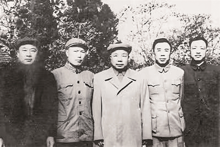 萧华与《长征组歌》:“诗乐铸史”的文艺丰碑 萧华与《长征组歌》:“诗乐铸史”的文艺丰碑