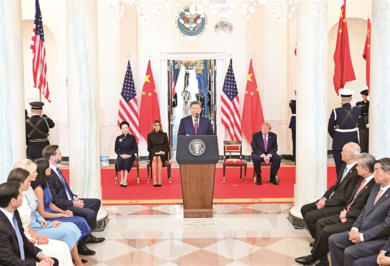 习近平出席美国总统特朗普在白宫举行的欢迎仪式