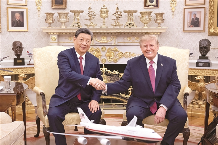 习近平出席美国总统特朗普在白宫举行的欢迎仪式