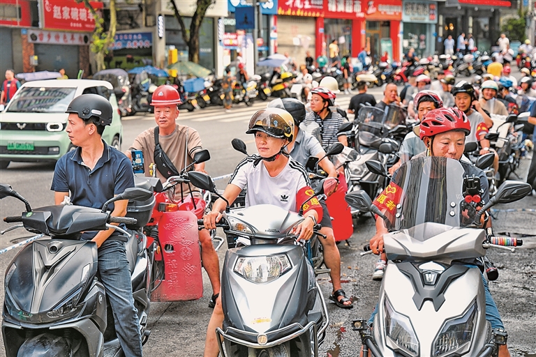加强备案审查 维护法制统一 加强备案审查 维护法制统一