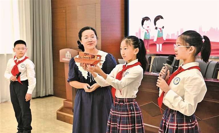 循着成长脚步 播撒信仰种子