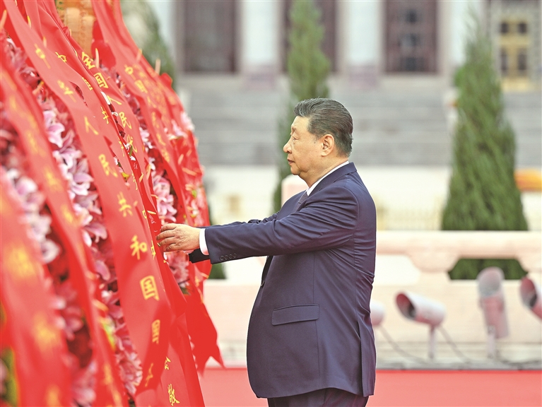 烈士纪念日向人民英雄敬献花篮仪式在京隆重举行 烈士纪念日向人民英雄敬献花篮仪式在京隆重举行