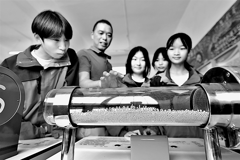 提升学生科学素养 夯实教育强国建设人才根基 提升学生科学素养 夯实教育强国建设人才根基