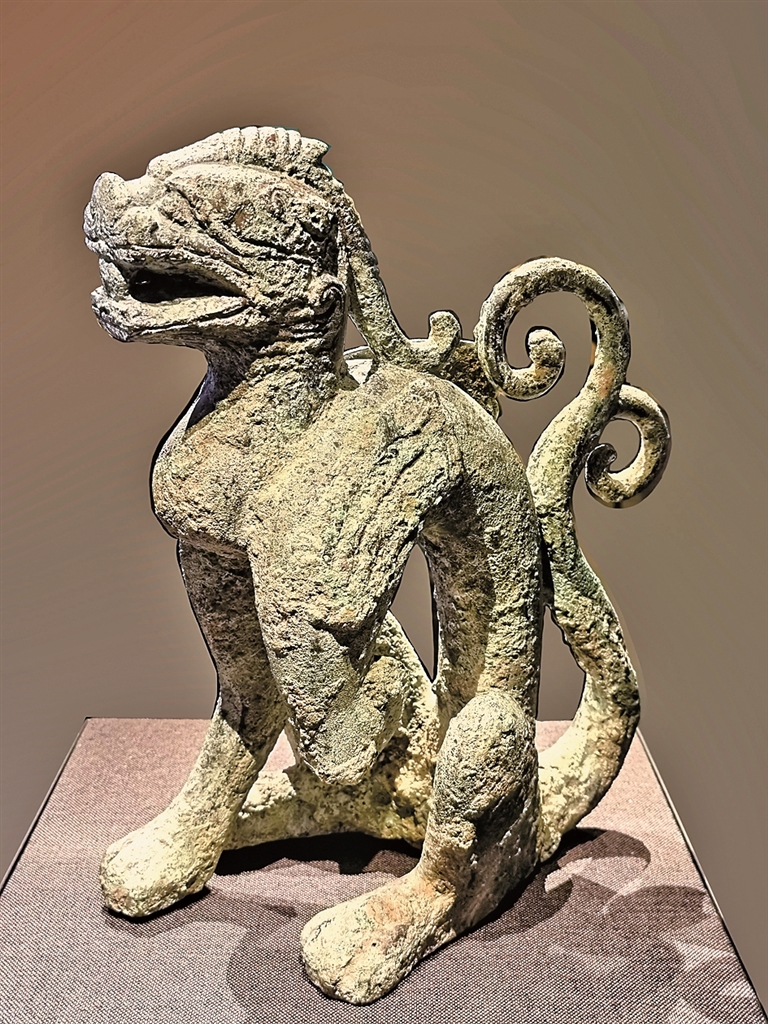 坐龙:从“神物”到“吉祥物” 坐龙:从“神物”到“吉祥物”