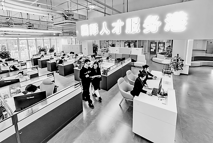 重庆高新区:“陪跑”机制助力创新创业 重庆高新区:“陪跑”机制助力创新创业