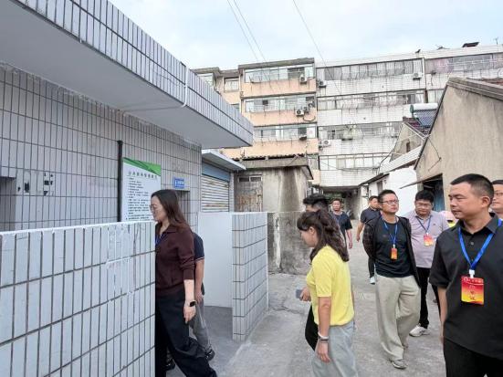 聚焦民生实事 强化监督履职——江苏省南通市通州区二甲镇人大代表专项视察人居环境治理工作