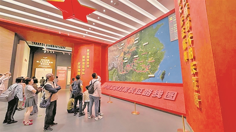 循着展品，重温气壮山河的远征史诗