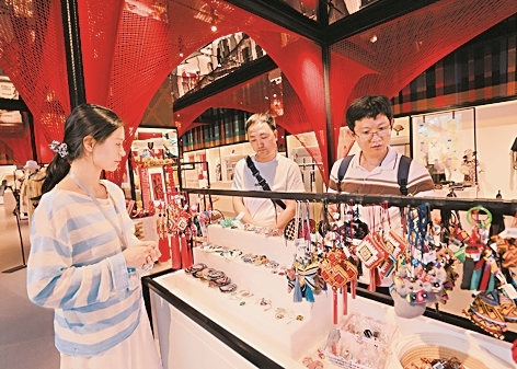 土家织锦走出山乡