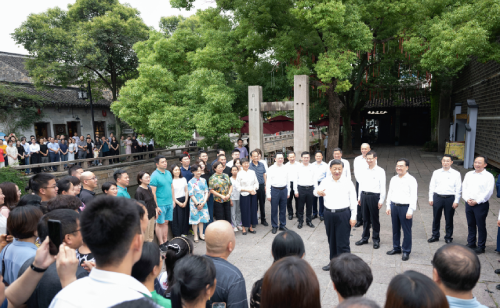 习近平在江苏考察时强调 在推进中国式现代化中走在前做示范 谱写“强富美高”新江苏现代化建设新篇章