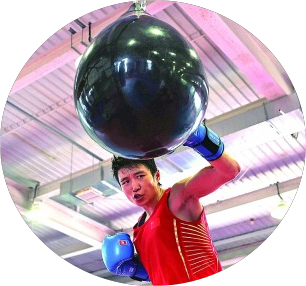 国家拳击队备战巴黎奥运会