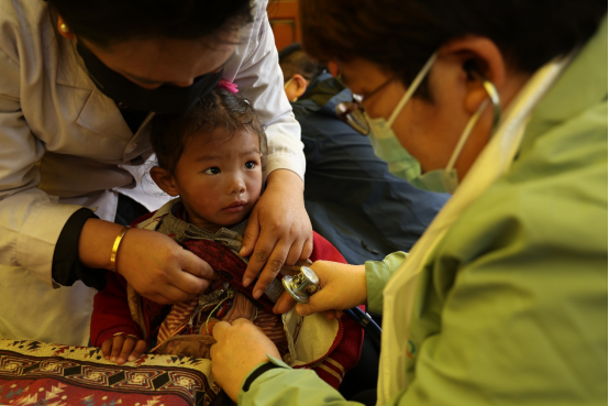 中国新闻奖新闻摄影组照类《雪域高原来了白衣天使》公示 中国新闻奖新闻摄影组照类《雪域高原来了白衣天使》公示