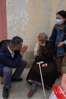 中国新闻奖新闻摄影组照类《雪域高原来了白衣天使》公示 中国新闻奖新闻摄影组照类《雪域高原来了白衣天使》公示