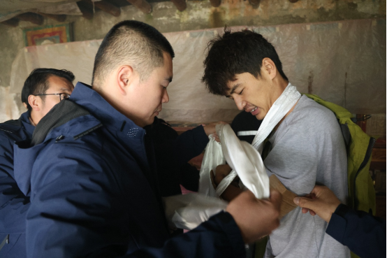 中国新闻奖新闻摄影组照类《雪域高原来了白衣天使》公示 中国新闻奖新闻摄影组照类《雪域高原来了白衣天使》公示