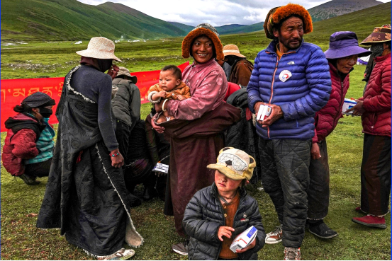 中国新闻奖新闻摄影组照类《雪域高原来了白衣天使》公示 中国新闻奖新闻摄影组照类《雪域高原来了白衣天使》公示