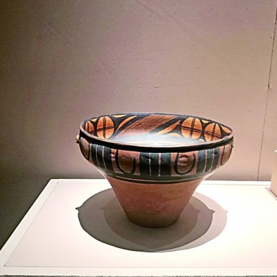 马家窑文化彩陶：5000年前黄土高原上盛开的“玫瑰”