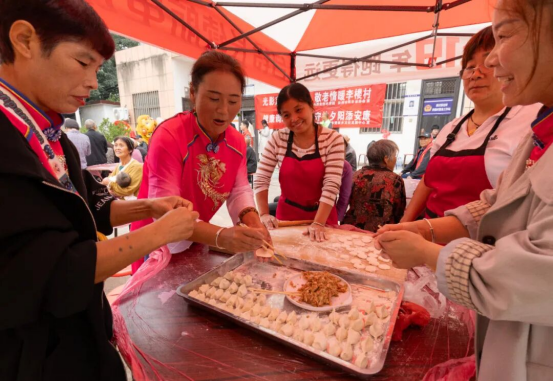 李楼村这个重阳节过得“热气腾腾” 李楼村这个重阳节过得“热气腾腾”